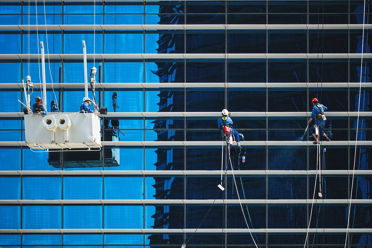 workers windows building cleaners 6477163